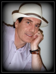 DEREK REDFERN – ENTERTAINER